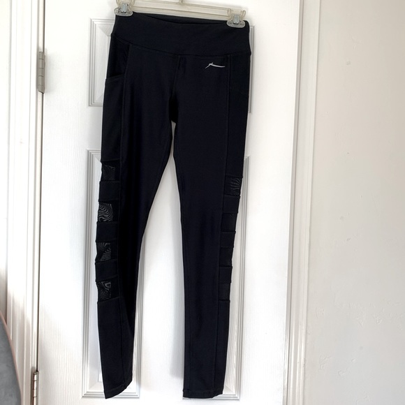 Gottex Pants - 💥BOGO💥 Women’s black Yoga pants. Size XS Perfect condition